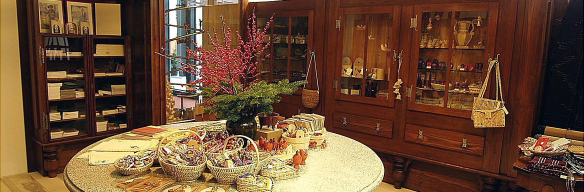 Novo odprta Plečnikova Lectarija leta 2004 ob odprtju razstavne hiše SEM, Foto: Dokumentacija SEM