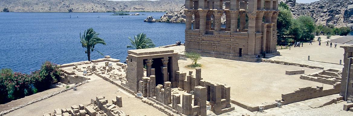 The heritage of ancient Egypt: Photo archive of Günther & Ingrid Hölbl