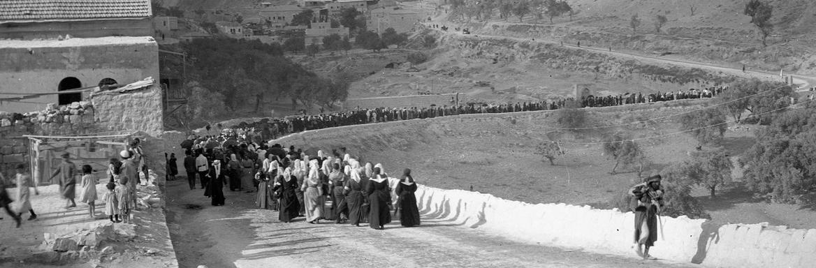 Fotografija romarjev iz leta 1910