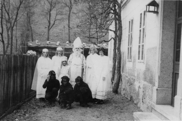 Foto: Miklavževanje na Koroški Beli, 1965, Dokumentacija SEM