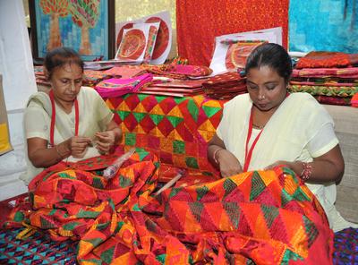 Phulkari – indijske vezenine iz Pandžaba in Harijane