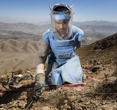 Iskanje min v Afganistanu
