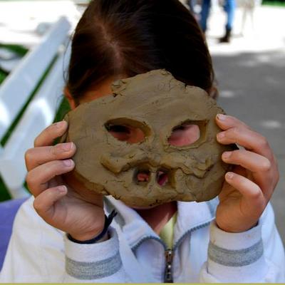 Obrazne in stenske maske iz gline, lončarski atelje SEM
