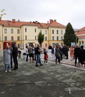 Saj grem samo mimo: Mozaik razglednic in prijateljstev Aleša Debeljaka