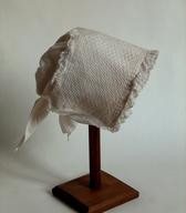 Zavijača z belo vezenim čelnikom / Javorniški Rovt / iz zbirke SEM / foto: J. Žagar. 