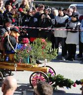 Dogajanje pred in med mednarodno karnevalsko povorko na Ptuju. Foto: Gregor Ilaš
