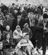 Boris Kuhar s kamero na borovem gostüvanju v Prekmurju (Foto: dokumentacija SEM, 1964). 