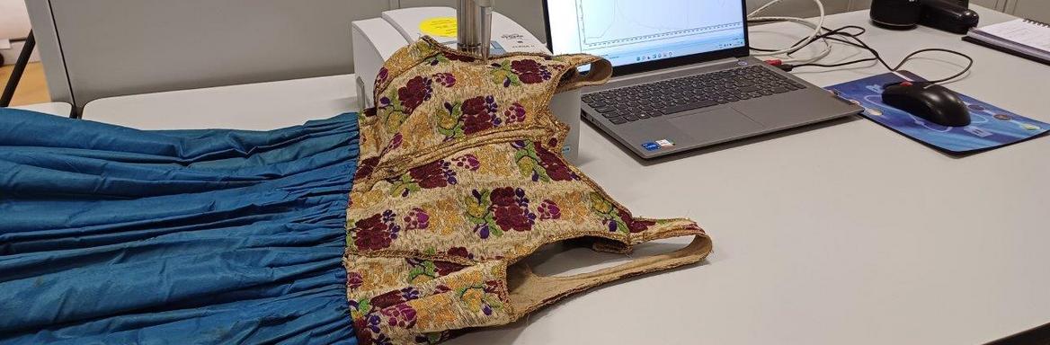 FTIR analiza za določanje kemijske sestave vlaken