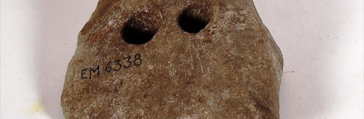 Zdravilni kamen z luknjama, Breginj, Primorsko, 1. pol. 20. stol.