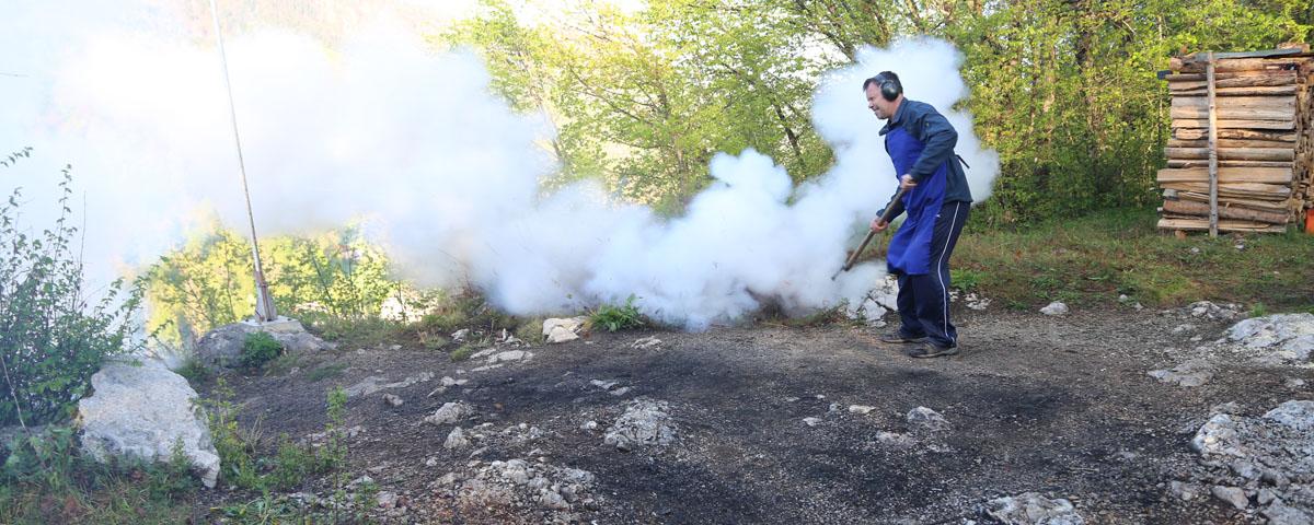 Streljanje z možnarji, Kamna Gorica, foto Miha Špiček, 2017