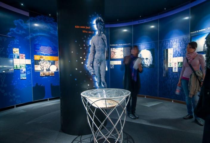 Moi, nous et les autres: Images de mon monde