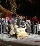 Ognjeni spektakel v Podkorenu. Foto: Adela Pukl.