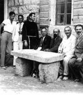 Murko na terenu v Otavicah pri Drnišu na Hrvaškem l. 1932. Drugi z leve stoji sin Stanislav.
