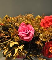 Cvetnonedeljska butara z okrasjem iz papirnatih rož (iz zbirk SEM). Foto: Anja Jerin, 2014. 