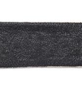 Čelnik iz platnene osnove in črne svile, z okrasno črno svileno vezenino / Gorenjsko / iz zbirke SEM / foto: J. Žagar. 