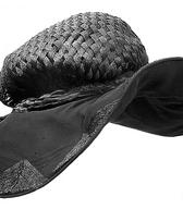 Ženski slamnik iz črnih slamnatih trakov, z mehkim oglavjem in utrjenimi asimetričnimi krajci / Ljubljana / iz zbirke SEM / foto: J. Žagar. 